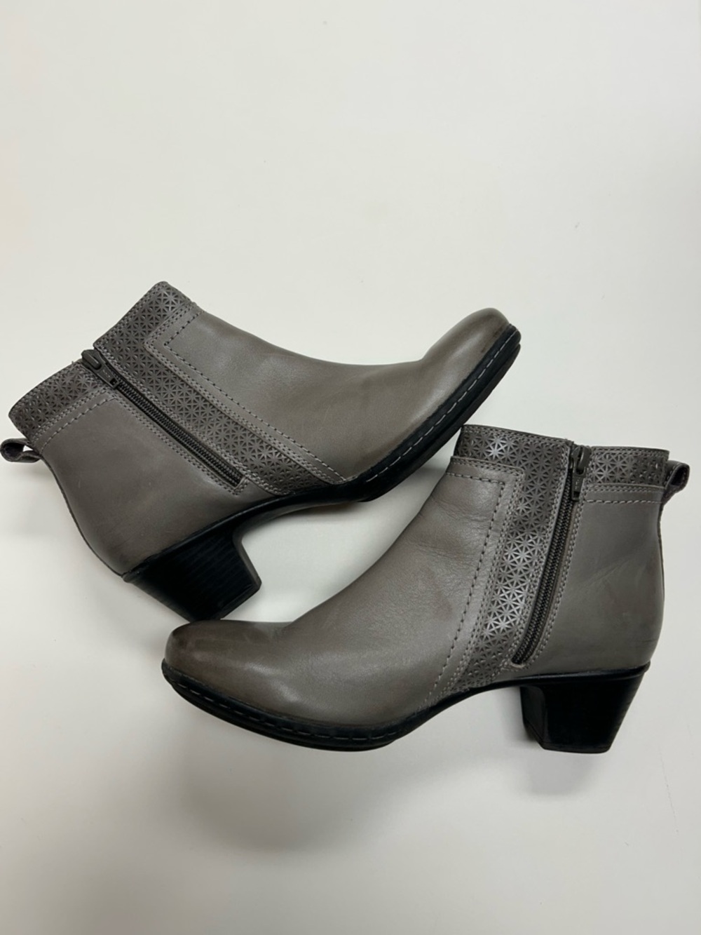 Rockport Gray Low Heel Ankle Booties with Button Accent - Picture 7 of 10